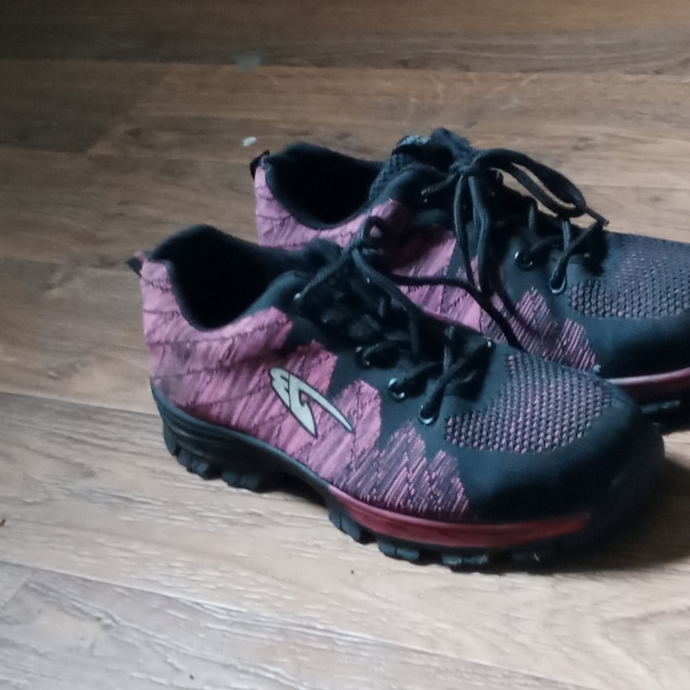 Steel toe women shoes